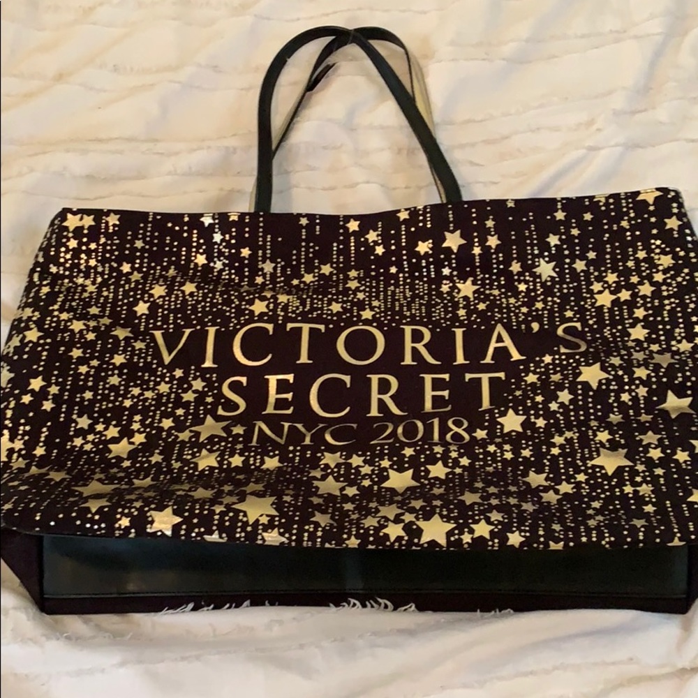 PINK victoria secret bag (WITH TAGS)